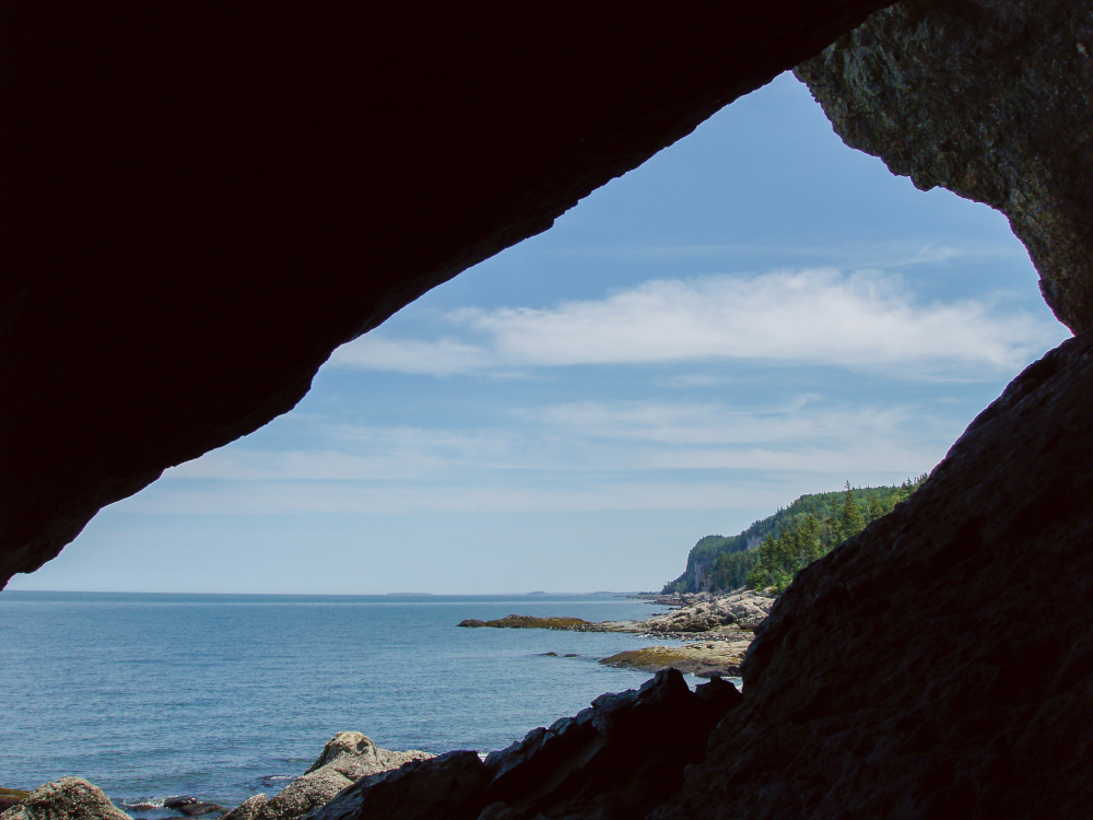 Vue à partir dune grotte de l'île au Massacre | Photo : Pascal Huot